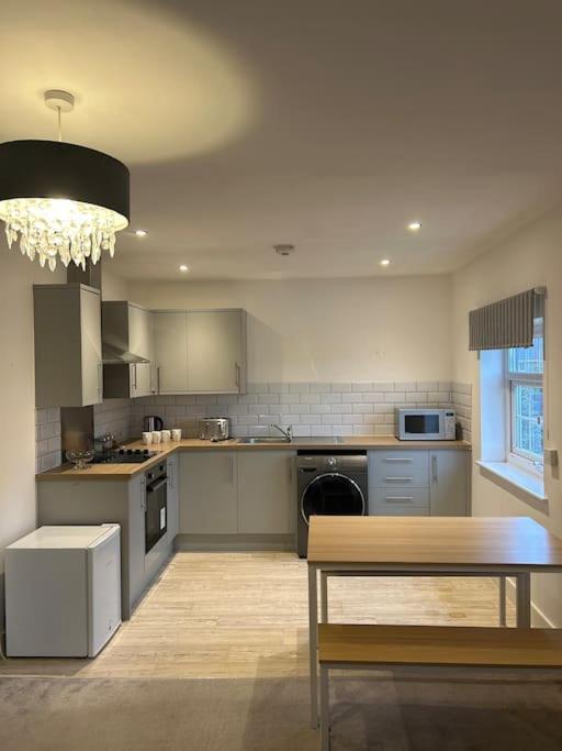 Luxury Countryside Stay - Waters Upton, Telford Extérieur photo