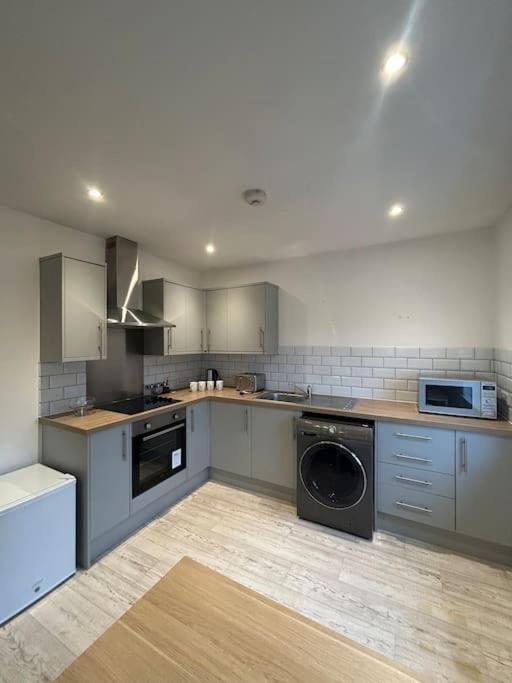 Luxury Countryside Stay - Waters Upton, Telford Extérieur photo